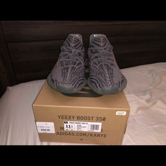 Yeezy Boost 350 V2 Beluga 2.0 - Picture 4 of 8